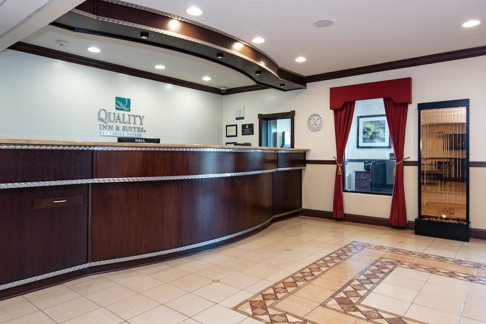 Quality Inn & Suites Quakertown-Allentown Exterior photo