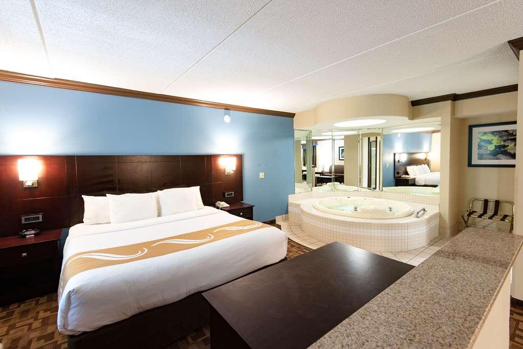 Quality Inn & Suites Quakertown-Allentown Room photo